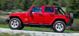 Jeep-Wrangler-2016-rear