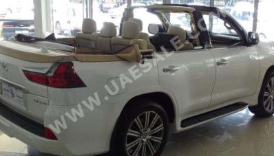 Lexus LX570 Tanpa Atap Ini Senilai Rp.4,6 Milyar, Berminat? Lexus LX570 Tanpa Atap Ini Senilai Rp.4,6 Milyar, Berminat?