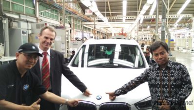 Intip Lini Perakitan BMW Indonesia, 1 Mobil Selesai Tiap 40 Menit Intip Lini Perakitan BMW Indonesia, 1 Mobil Selesai Tiap 40 Menit