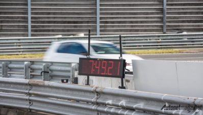 VW Golf GTI Clubsport S Babat Habis Honda Civic Type R di Nurburgring! VW Golf GTI Clubsport S Babat Habis Honda Civic Type R di Nurburgring!