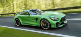 Mercedes-AMG-GT-R-2016-front