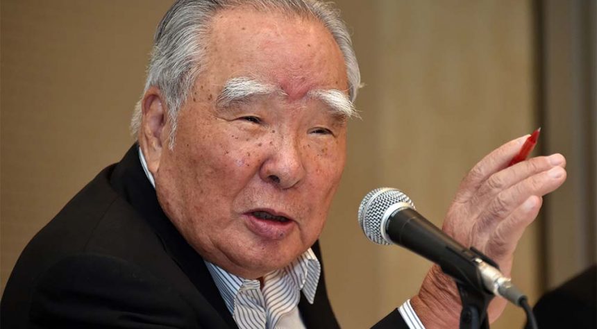 CEO Suzuki, Osamu Suzuki Mundur Terkait Kasus Efisiensi BBM CEO Suzuki, Osamu Suzuki Mundur Terkait Kasus Efisiensi BBM