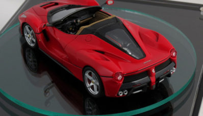 Wujud Ferrari LaFerrari Spider Bocor Dalam Bentuk Diecast Wujud Ferrari LaFerrari Spider Bocor Dalam Bentuk Diecast