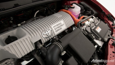 Toyota Corolla Hybrid Australia, Sekali Isi BBM Bisa Jalan 1000 km Toyota Corolla Hybrid Australia, Sekali Isi BBM Bisa Jalan 1000 km