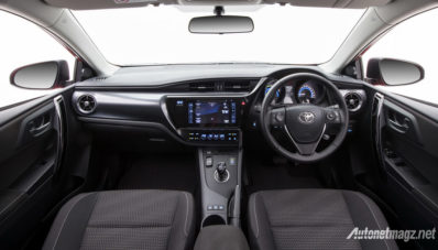 Toyota Corolla Hybrid Australia, Sekali Isi BBM Bisa Jalan 1000 km Toyota Corolla Hybrid Australia, Sekali Isi BBM Bisa Jalan 1000 km