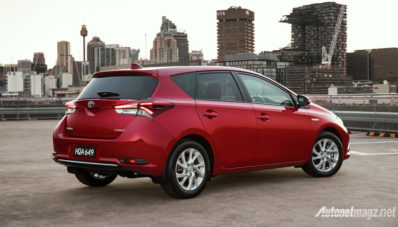Toyota Corolla Hybrid Australia, Sekali Isi BBM Bisa Jalan 1000 km Toyota Corolla Hybrid Australia, Sekali Isi BBM Bisa Jalan 1000 km