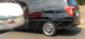 Toyota Calya sedang di test di jalan tertangkap kamera di Cipularang