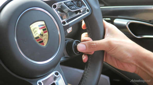 Sport Response button Porsche 911 Carrera S