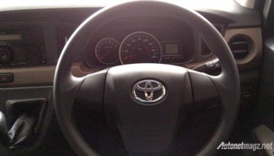 First Impression Review Toyota Calya Indonesia - AutonetMagz