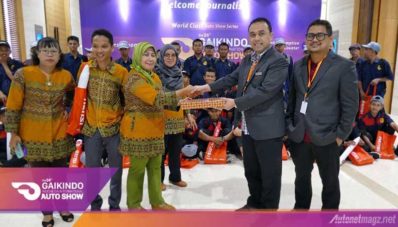 Pelajar Diajak Keliling GIIAS 2016 Untuk Pahami Industri Otomotif Pelajar Diajak Keliling GIIAS 2016 Untuk Pahami Industri Otomotif