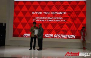 Isuzu Serahkan Sertifikasi Kepada 17 Perusahaan Karoseri Isuzu Serahkan Sertifikasi Kepada 17 Perusahaan Karoseri