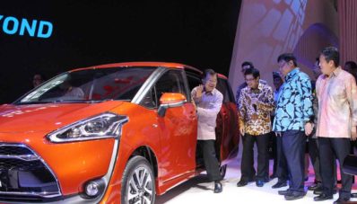 Toyota Tampilkan C-HR Concept, FCV + Concept, Mirai dan Avanza Tigre Concept Toyota Tampilkan C-HR Concept, FCV + Concept, Mirai dan Avanza Tigre Concept