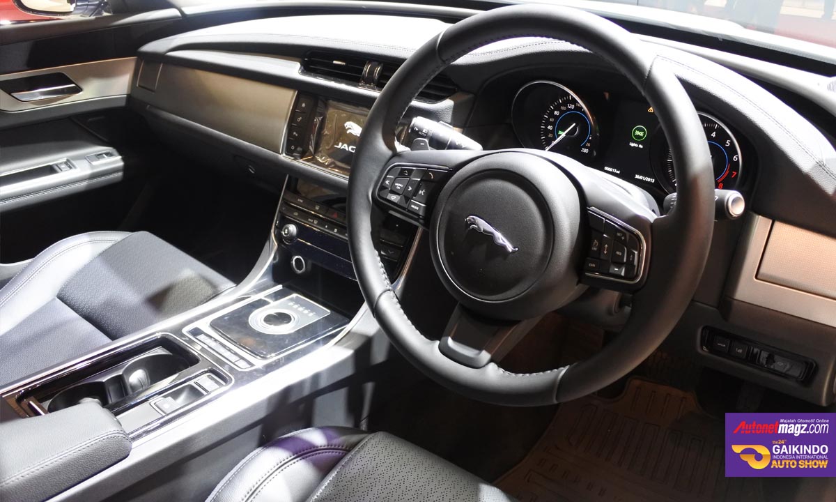 International, interior jaguar xf 2016 giias: Jaguar Land Rover Meriahkan GIIAS 2016 Dengan Merilis 3 Mobil Baru