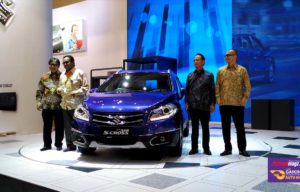 Suzuki SX4 S-Cross Akhirnya Diluncurkan Di GIIAS 2016 Suzuki SX4 S-Cross Akhirnya Diluncurkan Di GIIAS 2016