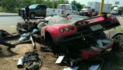 Sebuah Koenigsegg CCX Hancur Berantakan di Mexico Sebuah Koenigsegg CCX Hancur Berantakan di Mexico