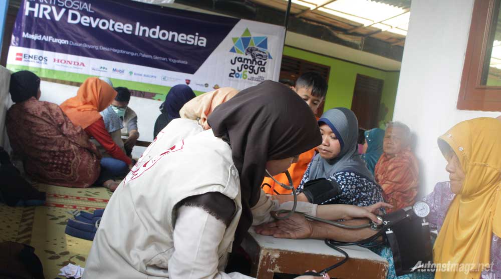 Honda, Komunitas otomotif Honda HR-V Devotee Indonesia bakti sosial di Yogyakarta: Rayakan 1 Tahun Komunitas HR-V Devotee Indonesia dengan JamNas di Jogja