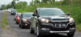 Anggota komunitas otomotif Honda HRV Devotee Indonesia saat ulang tahun ke 1 pertama di Jogja