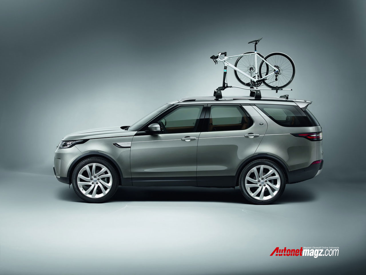Land Rover, lr-discovery-side: Land Rover Discovery 5 Resmi Diluncurkan!