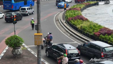 Gubernur Pennsylvania Izinkan Pengendara Menerobos Lampu Merah, Lho Kok? Gubernur Pennsylvania Izinkan Pengendara Menerobos Lampu Merah, Lho Kok?