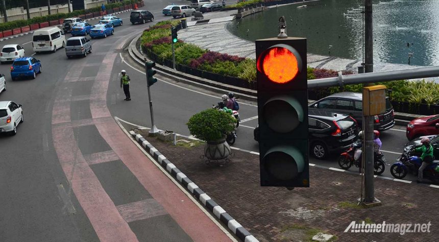 Gubernur Pennsylvania Izinkan Pengendara Menerobos Lampu Merah, Lho Kok? Gubernur Pennsylvania Izinkan Pengendara Menerobos Lampu Merah, Lho Kok?