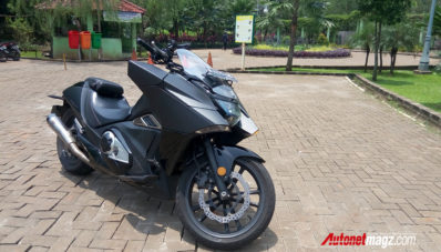 Honda NM4 Vultus Review : Kamen Rider Bike ! Honda NM4 Vultus Review : Kamen Rider Bike !
