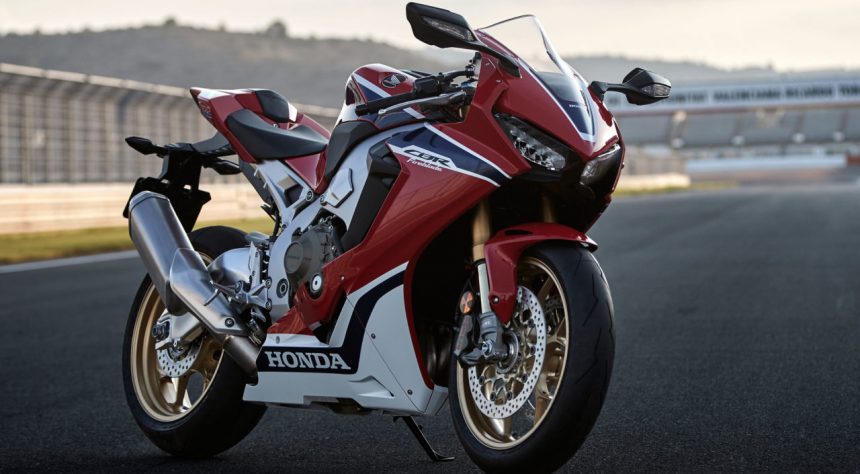 Honda CBR1000RR SP berevolusi di INTERMOT 2016 Honda CBR1000RR SP berevolusi di INTERMOT 2016