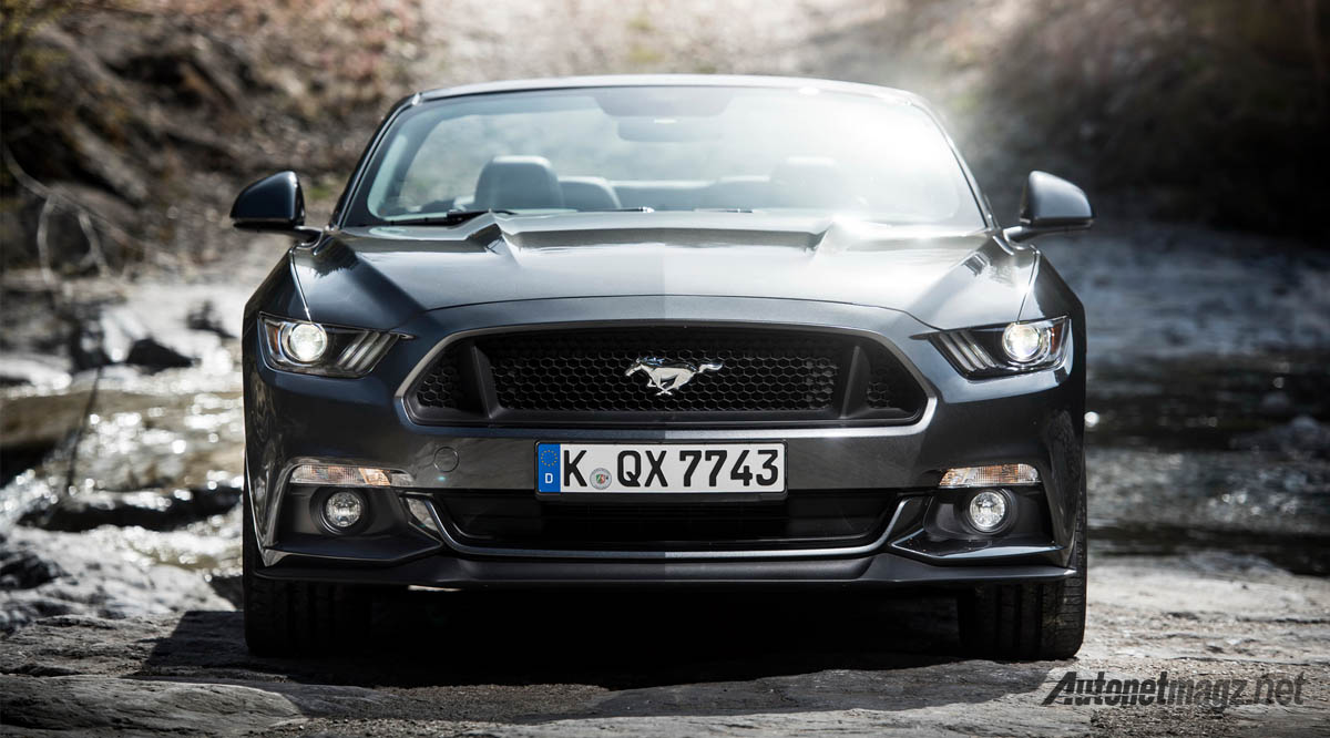 Ford, ford-mustang-convertible: Apa, Ford Mustang V8 Ikut Lomba Irit Bensin?