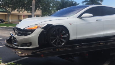 Lagi Lagi Mobil Tesla Mengalami Kecelakaan Lagi Lagi Mobil Tesla Mengalami Kecelakaan