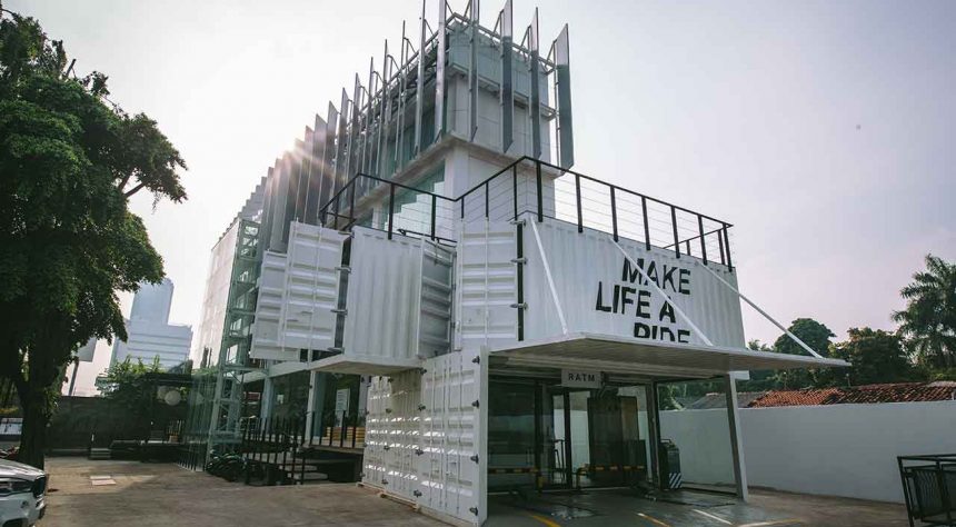 BMW Motorrad Flagship Store Indonesia Diresmikan: Showroom Motor Termewah di Indonesia BMW Motorrad Flagship Store Indonesia Diresmikan: Showroom Motor Termewah di Indonesia
