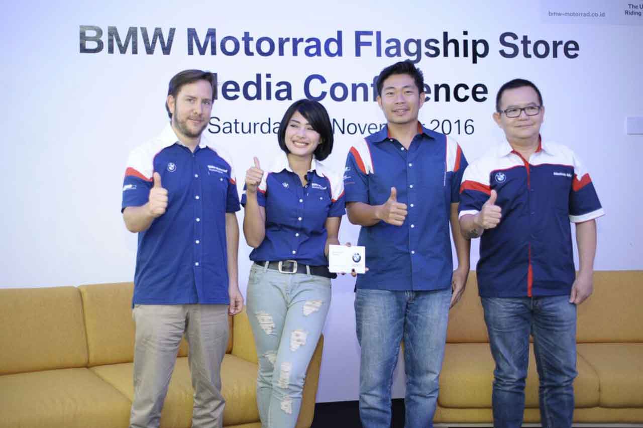 BMW Motorrad, bmw-motorrad-flagship-store: BMW Motorrad Flagship Store Indonesia Diresmikan: Showroom Motor Termewah di Indonesia
