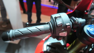 IMOS 2016 : Ini Dia Harga Resmi  CBR250RR ! IMOS 2016 : Ini Dia Harga Resmi  CBR250RR !