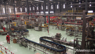 Pabrik Pelumas Shell Rayakan Ulang Tahun Pertamanya Pabrik Pelumas Shell Rayakan Ulang Tahun Pertamanya