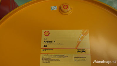 Pabrik Pelumas Shell Rayakan Ulang Tahun Pertamanya Pabrik Pelumas Shell Rayakan Ulang Tahun Pertamanya