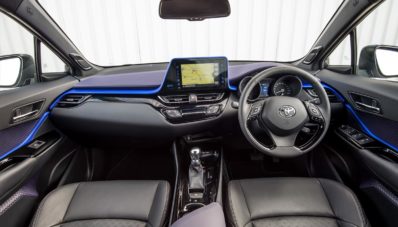 Akhirnya Toyota C-HR Pamerkan Ruang Belakang dan Bagasinya