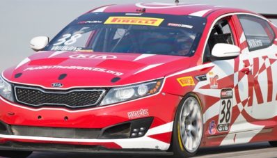 KIA Tertarik Ikuti Ajang V8 Supercars Australia - AutonetMagz