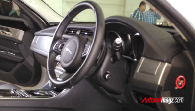 All New Jaguar XF Black Jack Diluncurkan Khusus Untuk Indonesia! All New Jaguar XF Black Jack Diluncurkan Khusus Untuk Indonesia!