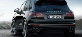 2017-Porsche-Cayenne-S-Diesel-Platinum-Edition-Treatment-dashboard