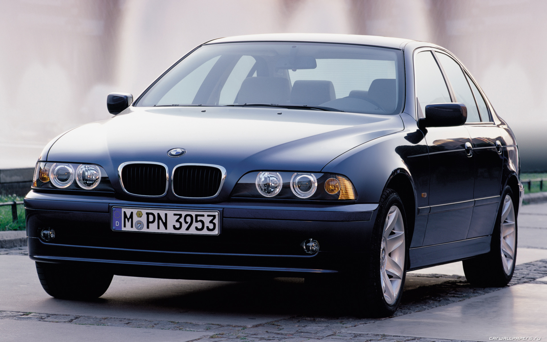 Berita, BMW-5-series-2001-1920×1200-004: Giliran BMW Me-recall Karena Airbag Takata