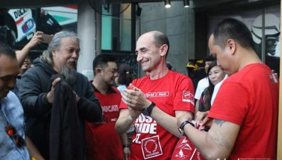CEO Ducati Datang ke Ducati Flagship Showroom Indonesia CEO Ducati Datang ke Ducati Flagship Showroom Indonesia