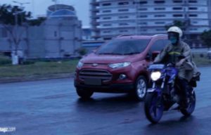 Yamaha STSJ Berikan Tips Berkendara Di Musim Hujan Untuk Wanita Yamaha STSJ Berikan Tips Berkendara Di Musim Hujan Untuk Wanita