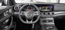 Dashboard Bis Mercedes-Benz