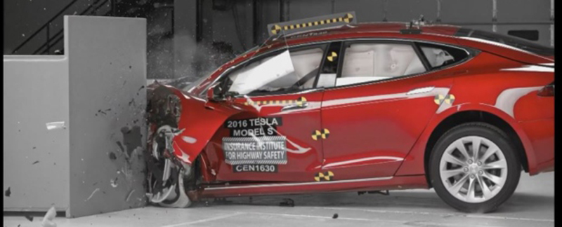 Berita, Tesla Model S crash test: Tesla Model S Tidak Lulus Uji Tabrak?