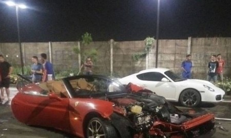 Nasional, ferrari california t crash: Ferrari California dan BMW 640i Gran Coupe Bertabrakan di Tangerang