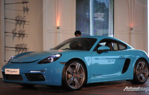 Double Trouble : Porsche Indonesia Bawa 718 Cayman dan Panamera Sekaligus