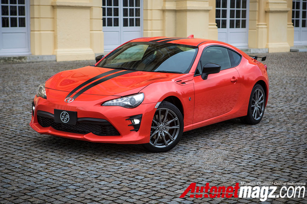 Mobil Baru, 2017-Toyota-86-860-Special-Edition-front-three-quarter: Toyota 86 Special Edition : Makin Sporty!