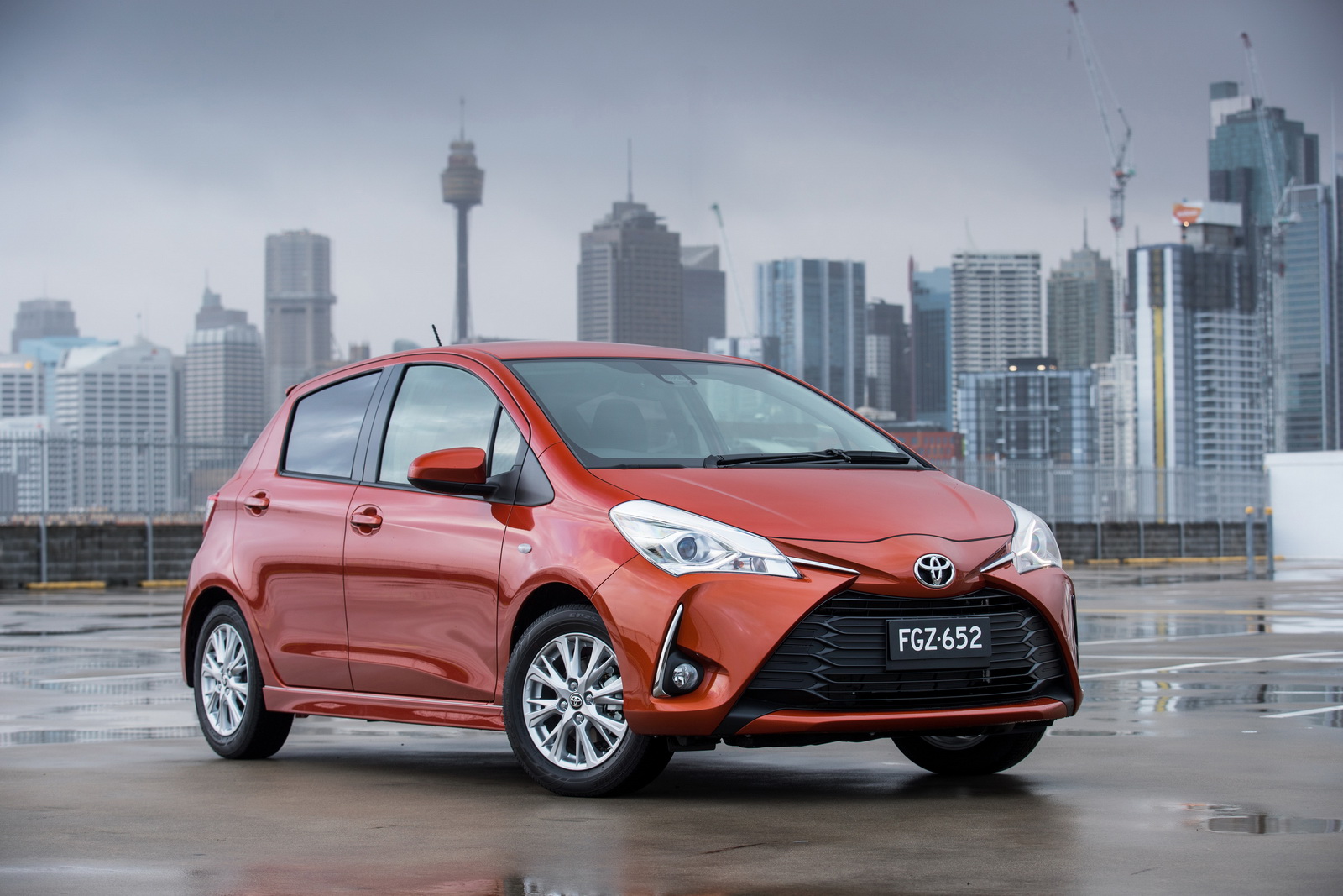 Merek Mobil, 2017 Toyota Yaris ZR: Yaris Facelift 2017 Telah Tiba di Australia, Indonesia Menyusul?