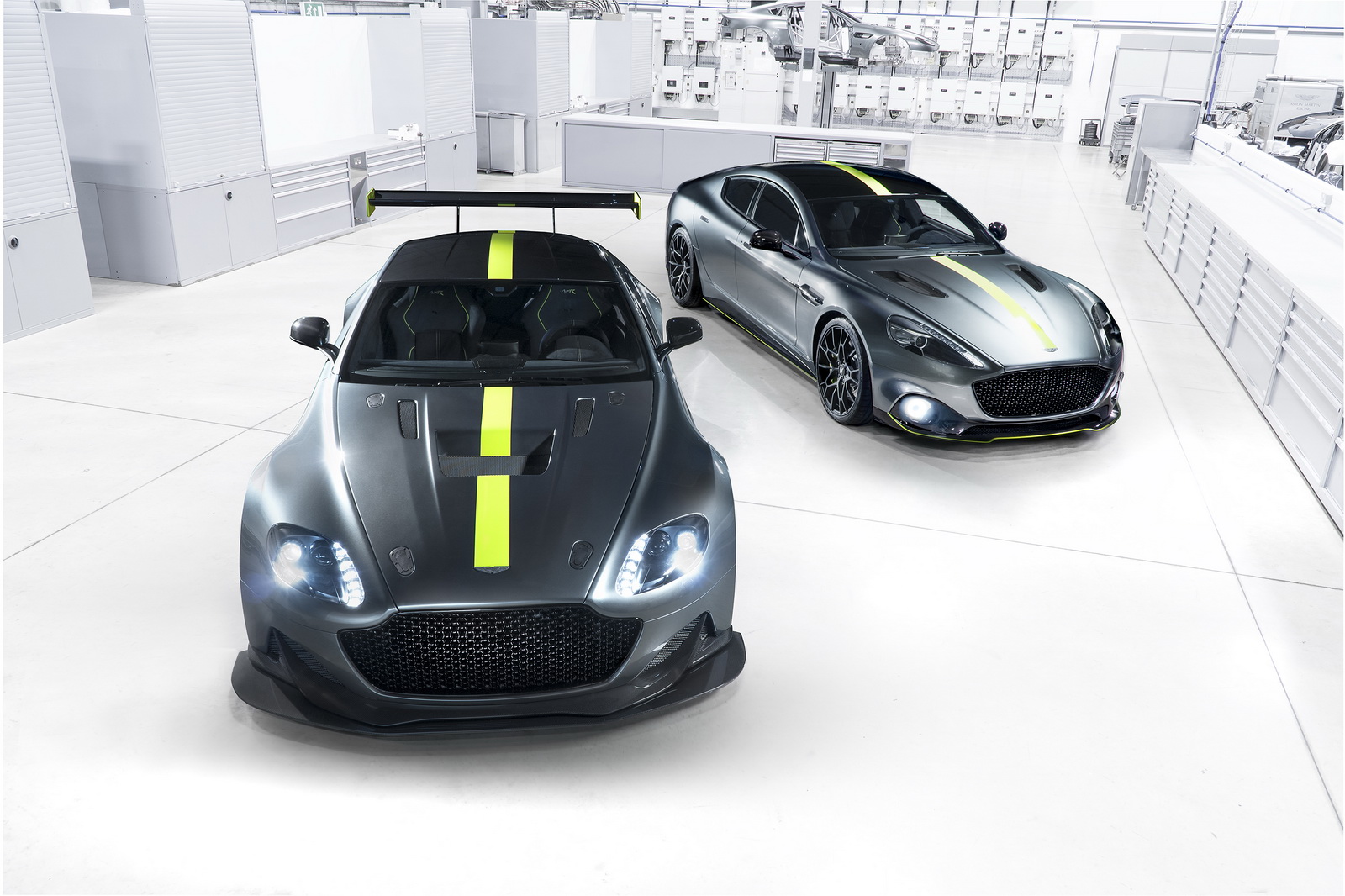Aston Martin, AMR_01: Geneva Motor Show 2017 : Line-up Mobil Yang Unjuk Gigi [Part 5]