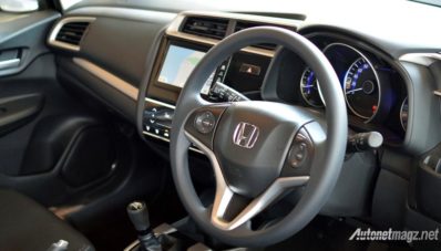 First Impression Review Honda WR-V 2017 India First Impression Review Honda WR-V 2017 India