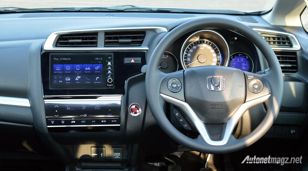 Honda, honda wr-v india 2017 interior: First Impression Review Honda WR-V 2017 India