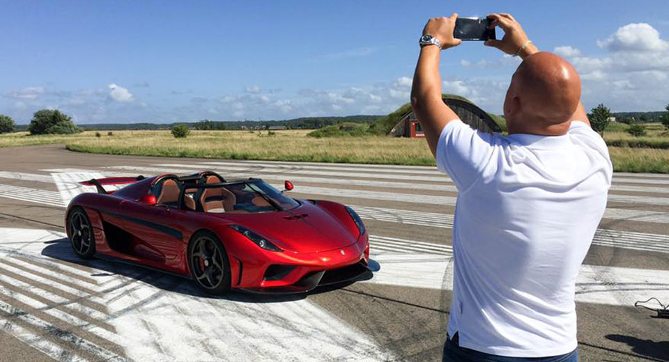 Berita, ksegg-photo: Hanya Dengan HP, Koenigsegg Dapat Melacak Semua Mobil Produksinya